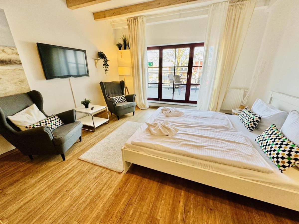 App Klabautermann, direkt am Alten Strom Rostock Bagian luar foto
